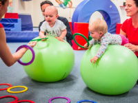 Batolata dělají při cvičení v kolektivu neuvěřitelné pokroky. Foto: www.monkeysgym.cz