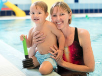 Volné plavání si s dětmi užijí i rodiče. Foto: www.juklik.cz