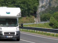 No není to sen, každé ráno se rozhodnout, zda chcete vyrazit poznávat památky či ještě zůstat lenošit? Foto: www.pronajem-karavany.cz